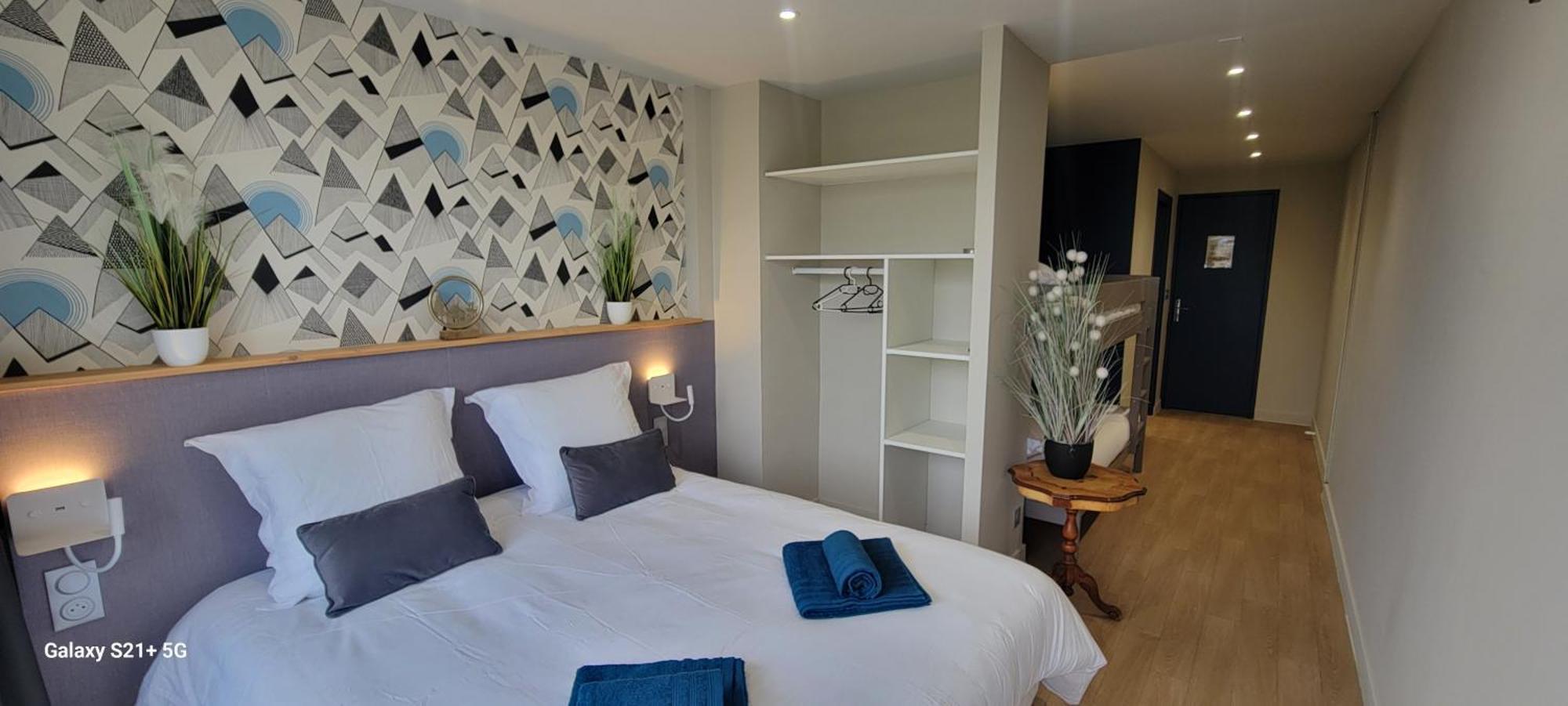Hotel La Rua Albiez-Montrond Buitenkant foto